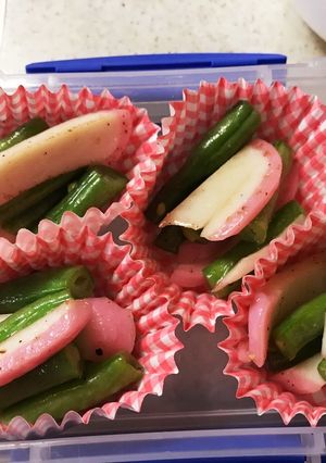 簡単お弁当のおかず①いんげんとかまぼこ-レシピのメイン写真