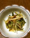 焼き穴子とほうれん草・水菜のごま和え