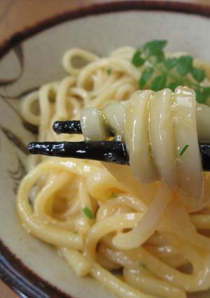 温泉卵で釜玉うどん!木の芽香味油で香り↑-レシピのメイン写真