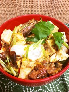 簡単過ぎる?鯖のみそ煮缶と豆腐の卵とじ丼-レシピのメイン写真