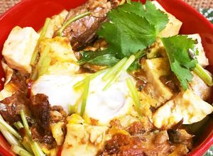 簡単過ぎる？鯖のみそ煮缶と豆腐の卵とじ丼-レシピのメイン写真