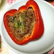 そのまま詰めるだけ!!パプリカの肉詰め