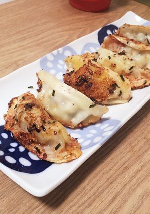 餃子のバター醤油ほか炒め 〜博多編-レシピのメイン写真