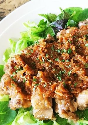 洋食屋さん風♪やわらか鶏モモ肉の生姜焼き-レシピのメイン写真