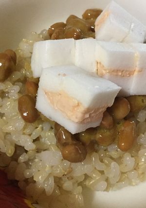 納豆とサンドはんぺん明太マヨのご飯-レシピのメイン写真