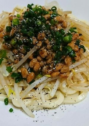 簡単！節約！ 納豆ともやしの坦々風うどん-レシピのメイン写真