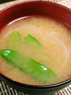 ♦新玉ねぎ&絹さやのお味噌汁♦-レシピのメイン写真