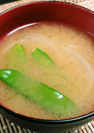 ♦新玉ねぎ&絹さやのお味噌汁♦-レシピのメイン写真