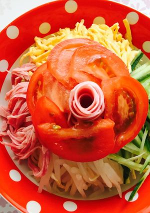 お花の飾りの冷やし中華-レシピのメイン写真