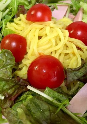 ごまドレッシングで食べるラーメンサラダ-レシピのメイン写真