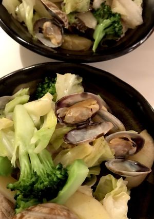 あさりと豚肉、新じゃがの炒め蒸し-レシピのメイン写真