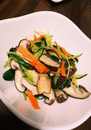 焼き椎茸と彩り野菜のアッサリ漬け風サラダ-レシピのメイン写真
