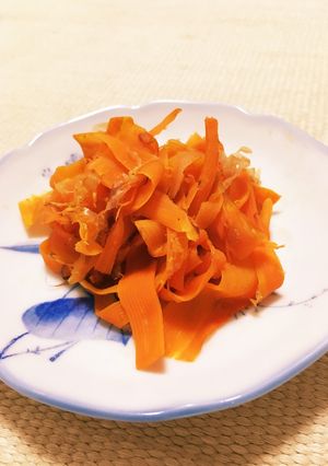 人参と鰹節の炒め物★キャベツピーラーで-レシピのメイン写真