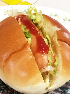 簡単朝食☆ロールパンでホットドッグ-レシピのメイン写真