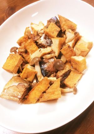サバの味噌煮缶と厚揚げとしめじ煮-レシピのメイン写真