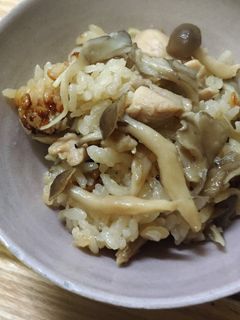 キノコと鶏肉の生姜が効いてる炊き込みご飯-レシピのメイン写真