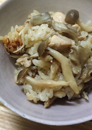 キノコと鶏肉の生姜が効いてる炊き込みご飯-レシピのメイン写真