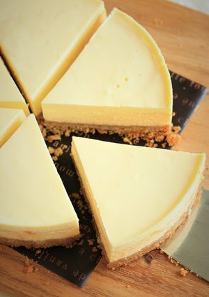 二層仕立ての濃厚チーズケーキ-レシピのメイン写真