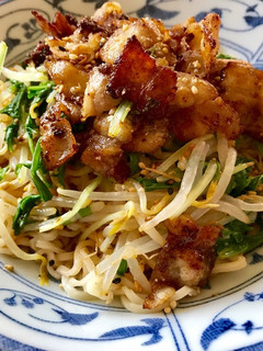 水菜ともやしのカリカリ豚バラ冷麺-レシピのメイン写真