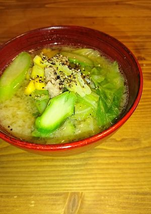 春キャベツとひき肉のお味噌汁-レシピのメイン写真