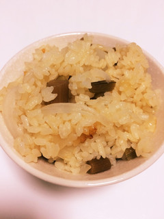 玉ねぎ・フキの煮物の炊き込みご飯-レシピのメイン写真
