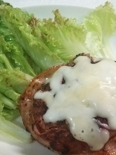 簡単!ヘルシーベーコン巻チーズハンバーグ-レシピのメイン写真