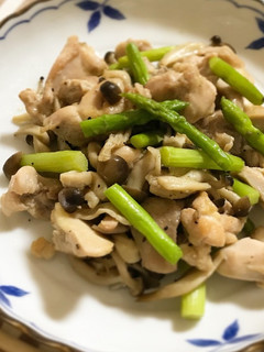 鶏肉とアスパラの黒胡椒炒め-レシピのメイン写真