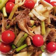 รูปของ 牛肉とにんにくの芽でオイスターソース炒め