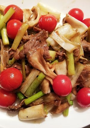 牛肉とにんにくの芽でオイスターソース炒め-レシピのメイン写真