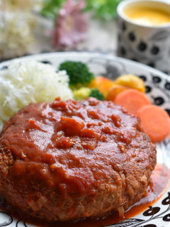 母の味☆うちの大きい煮込みハンバーグ-レシピのメイン写真