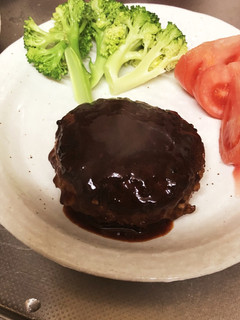 ハンバーグ☆甘めな赤ワインソース-レシピのメイン写真