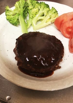 ハンバーグ☆甘めな赤ワインソース-レシピのメイン写真