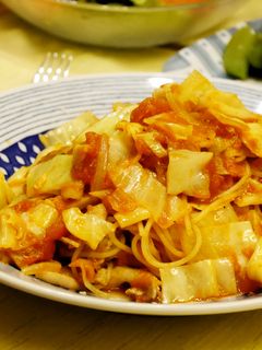 豚バラ肉とキャベツのピリ辛★トマトパスタ-レシピのメイン写真