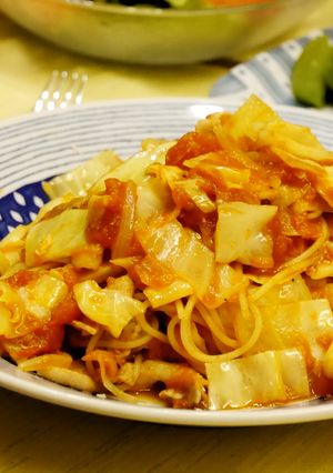 豚バラ肉とキャベツのピリ辛★トマトパスタ-レシピのメイン写真