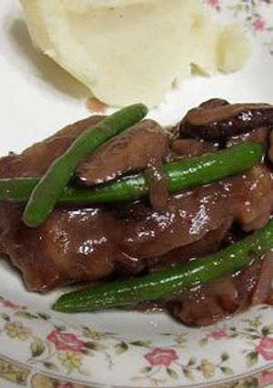 鶏肉としいたけの赤ワイン煮-レシピのメイン写真