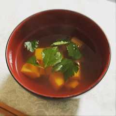 รูปของ ほっこり優しい♡卵豆腐と三つ葉のおすまし