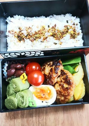 本日のお弁当:　鶏照りバーグ-レシピのメイン写真