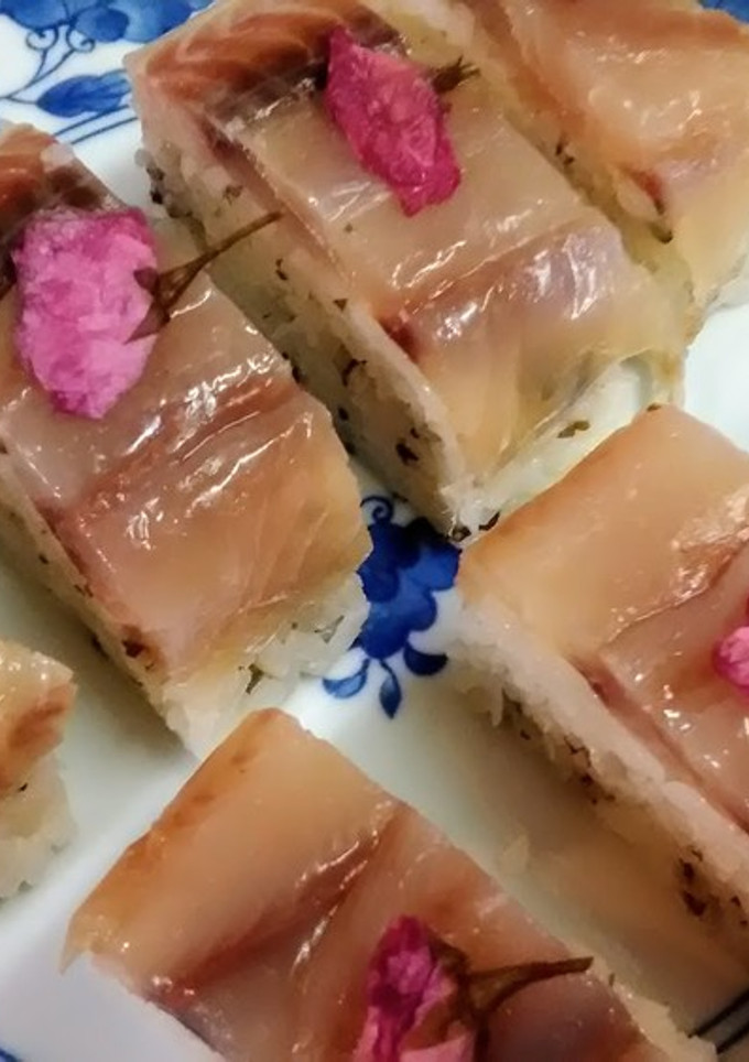 旬の魚の昆布締めで桜の押し寿司-レシピのメイン写真