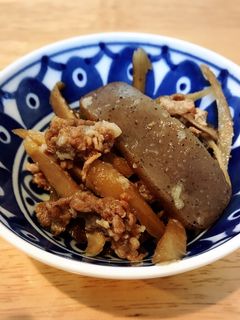 作り置き☆ゴボウ・こんにゃくと牛肉の煮物-レシピのメイン写真