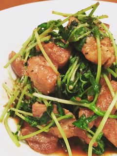 牛モモ肉と豆苗の中華炒め-レシピのメイン写真
