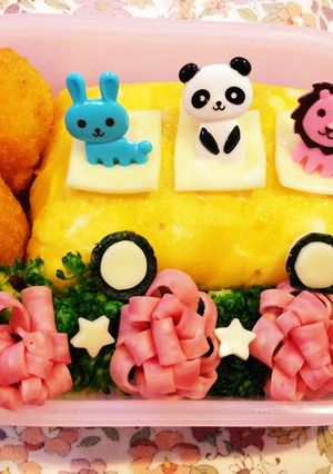 キャラ弁♡オムライスのバスで遠足-レシピのメイン写真