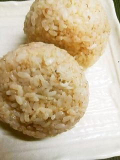 簡単!しらす&おかかDEおにぎり♪-レシピのメイン写真
