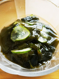 簡単常備菜にも生ワカメとキューリの酢の物-レシピのメイン写真
