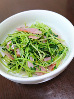豆苗とベーコンの塩にんにく炒め-レシピのメイン写真