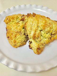 ホットケーキミックスと青汁の簡単スコーン-レシピのメイン写真