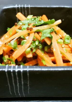セロリの葉っぱ香るハニーサラダ-レシピのメイン写真