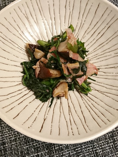 春菊とベーコンとキノコの和え物-レシピのメイン写真