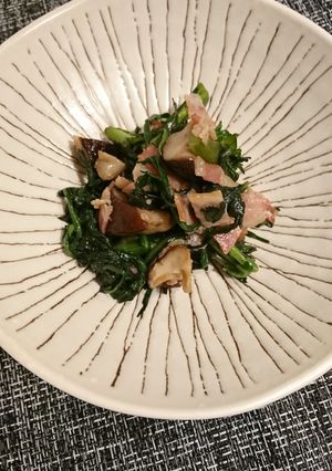 春菊とベーコンとキノコの和え物-レシピのメイン写真