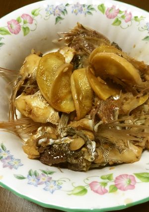 りんご入りタイのあら炊き-レシピのメイン写真