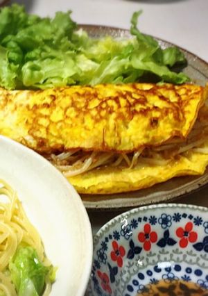 とりそぼろとバジル缶♡バインセオ風卵焼き-レシピのメイン写真